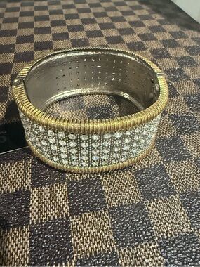 Cara New York $120 Vintage Gold CZ  sparkly bangle Bracelet Women's Jewelry gift